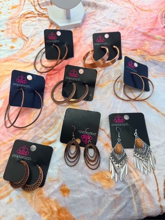 paparazzi Jewelry - Lot of 8 bronze tone earrings NWT!